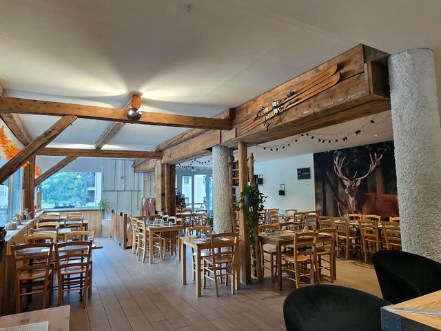 Le Mont Pelat Salle intérieur